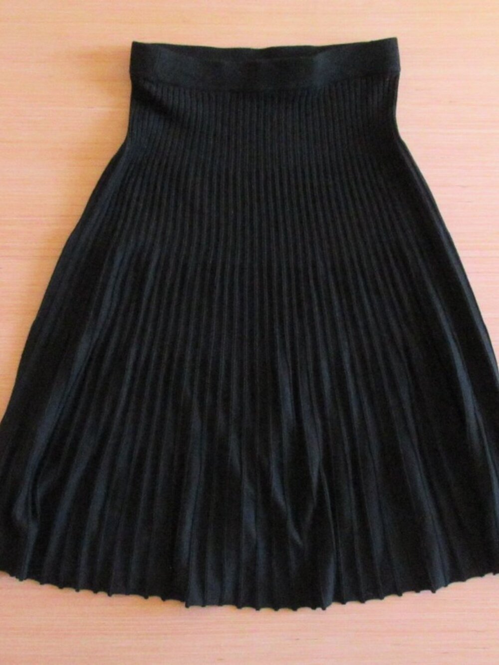 Max Studio Black Pleated Midi Skirt – Size L